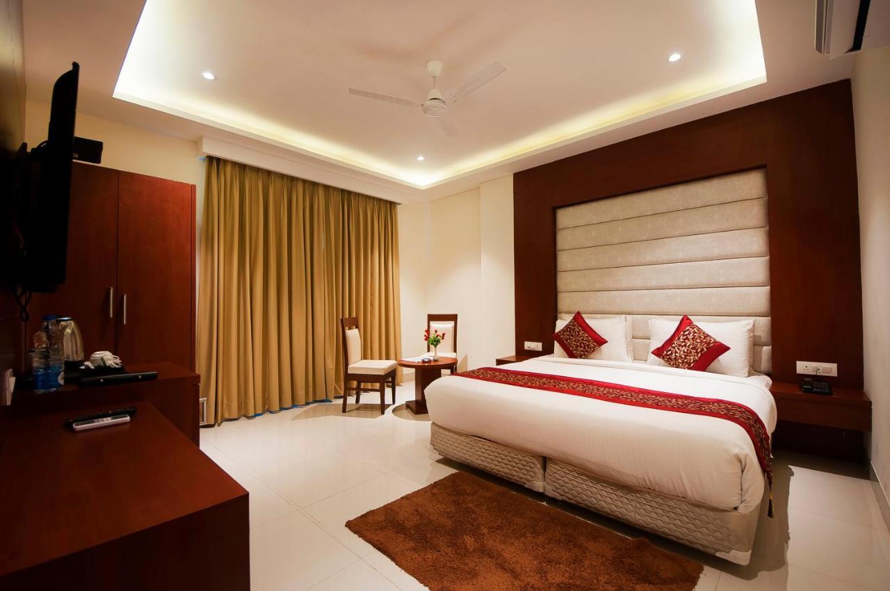 Hotel Z Suite-near Delhi Airport 4*